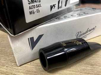 Мундштук для саксофона-альт А28 Vandoren SM419 V5